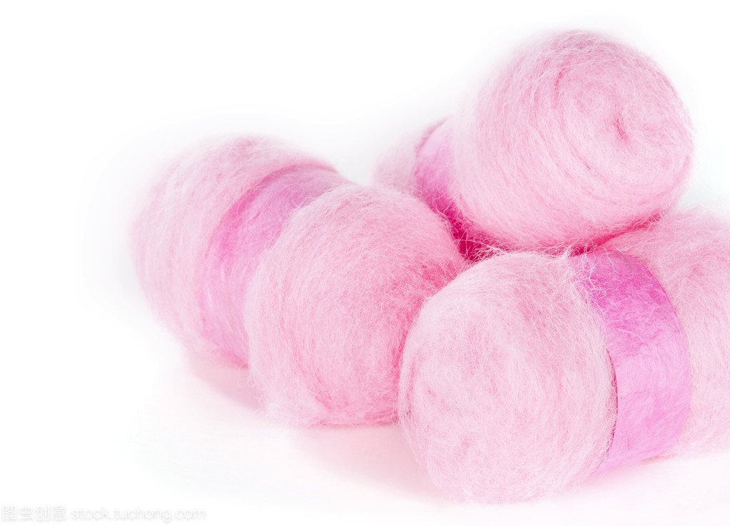 粉红色羊毛球